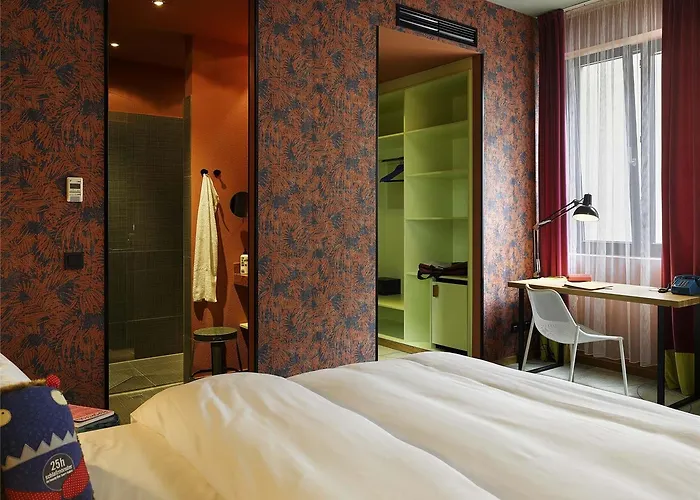 Hotel 25hours The Trip 4*